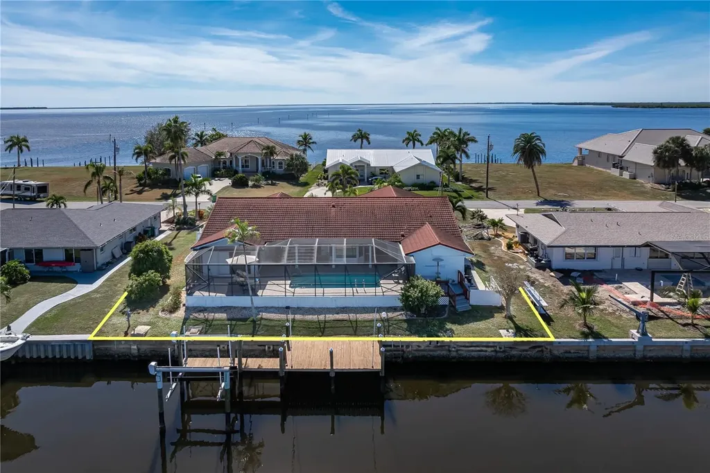 136 Creek Drive SE Port Charlotte FL 33952