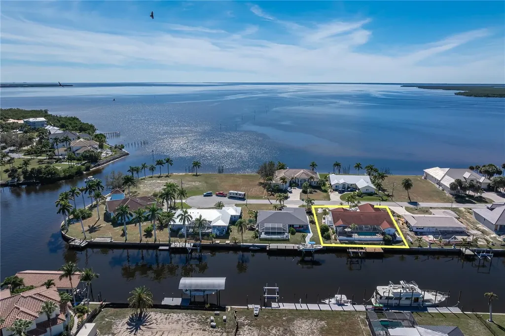 136 Creek Drive SE Port Charlotte FL 33952