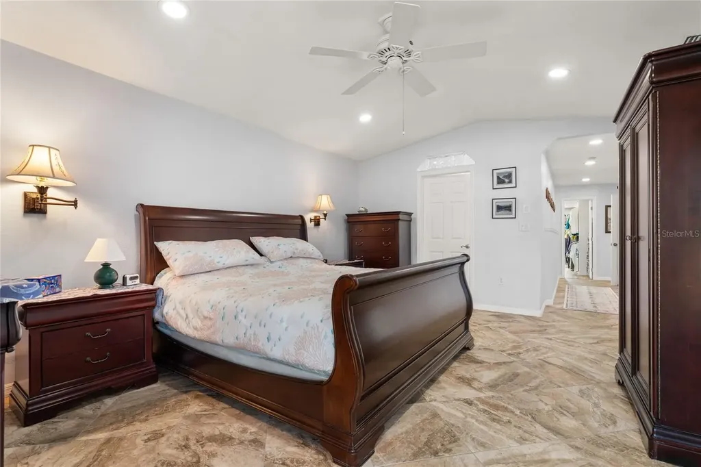 136 Creek Drive SE Port Charlotte FL 33952