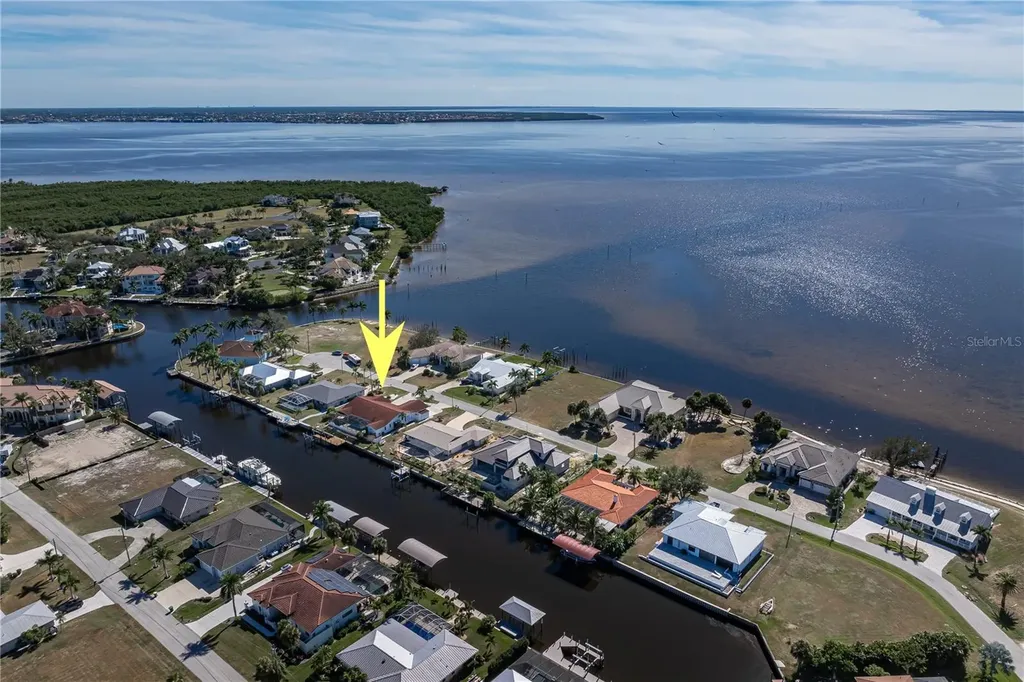 136 Creek Drive SE Port Charlotte FL 33952