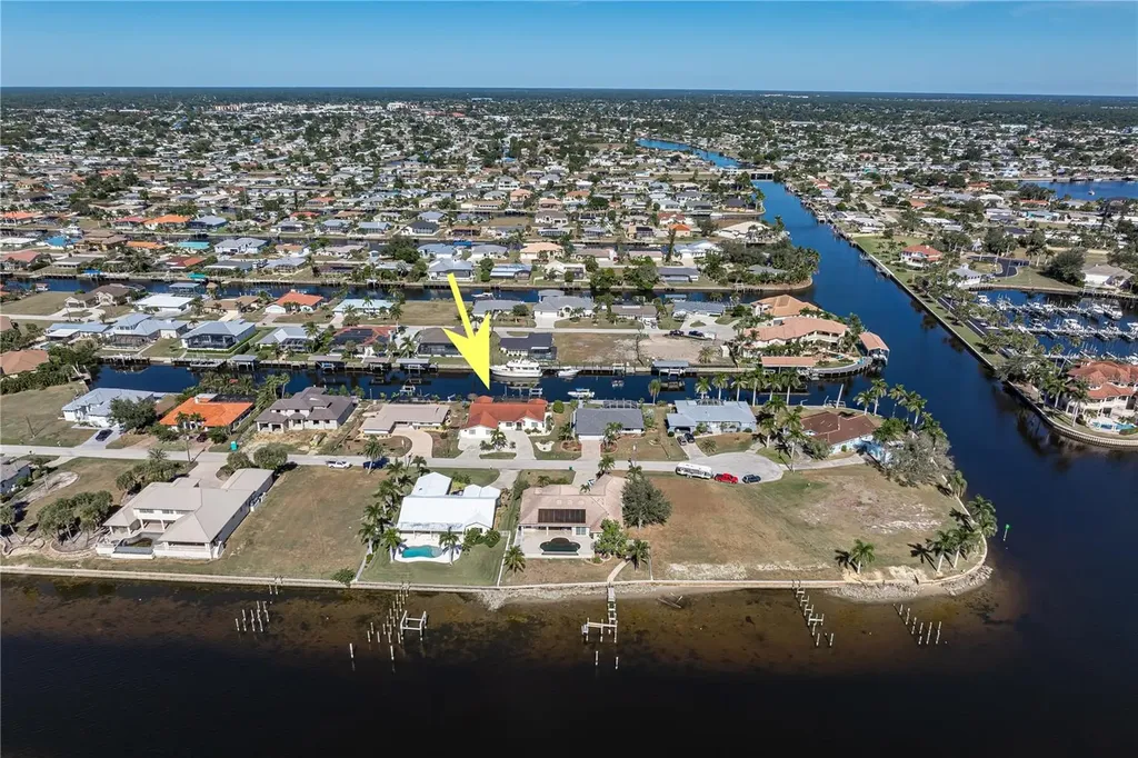 136 Creek Drive SE Port Charlotte FL 33952
