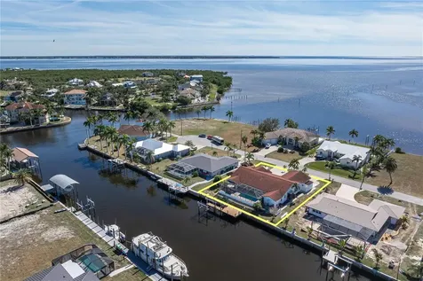 136 Creek Drive SE Port Charlotte FL 33952
