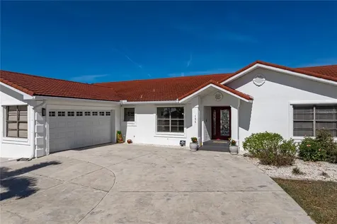 136 Creek Drive SE Port Charlotte FL 33952