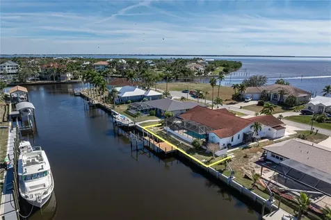 136 Creek Drive SE Port Charlotte FL 33952