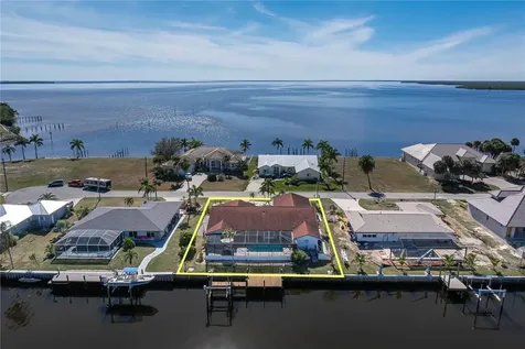 136 Creek Drive SE Port Charlotte FL 33952