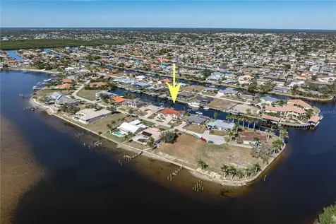 136 Creek Drive SE Port Charlotte FL 33952