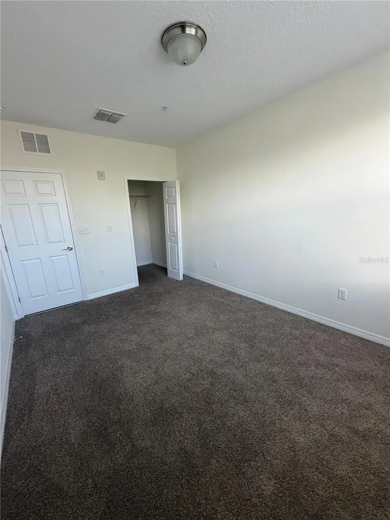 2121 Mccoy Road Orlando FL 32809