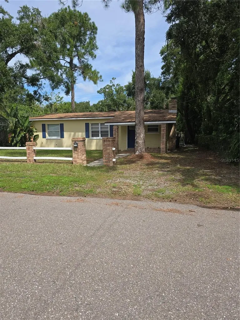 1510 E Shadowlawn Avenue Tampa FL 33610