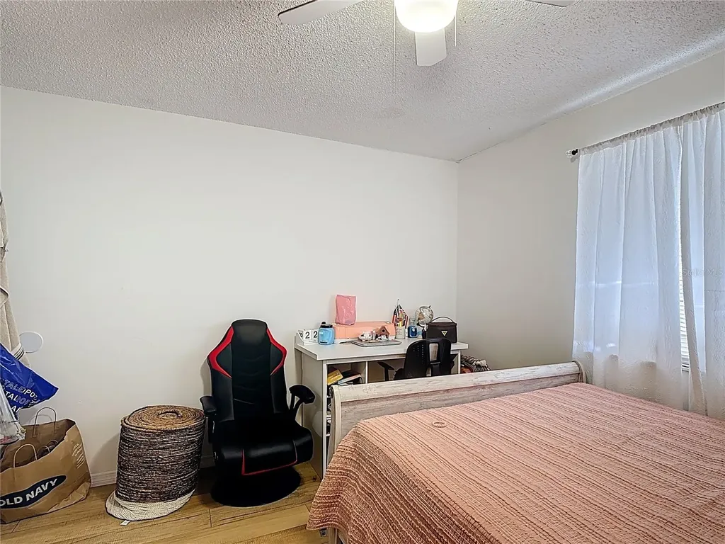1803 Foxhall Circle Kissimmee FL 34741