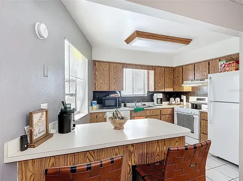 1803 Foxhall Circle Kissimmee FL 34741
