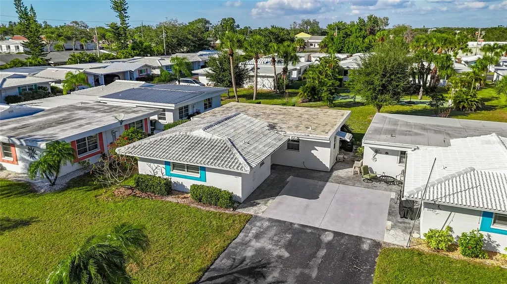 1523 Lakeside Drive Venice FL 34293
