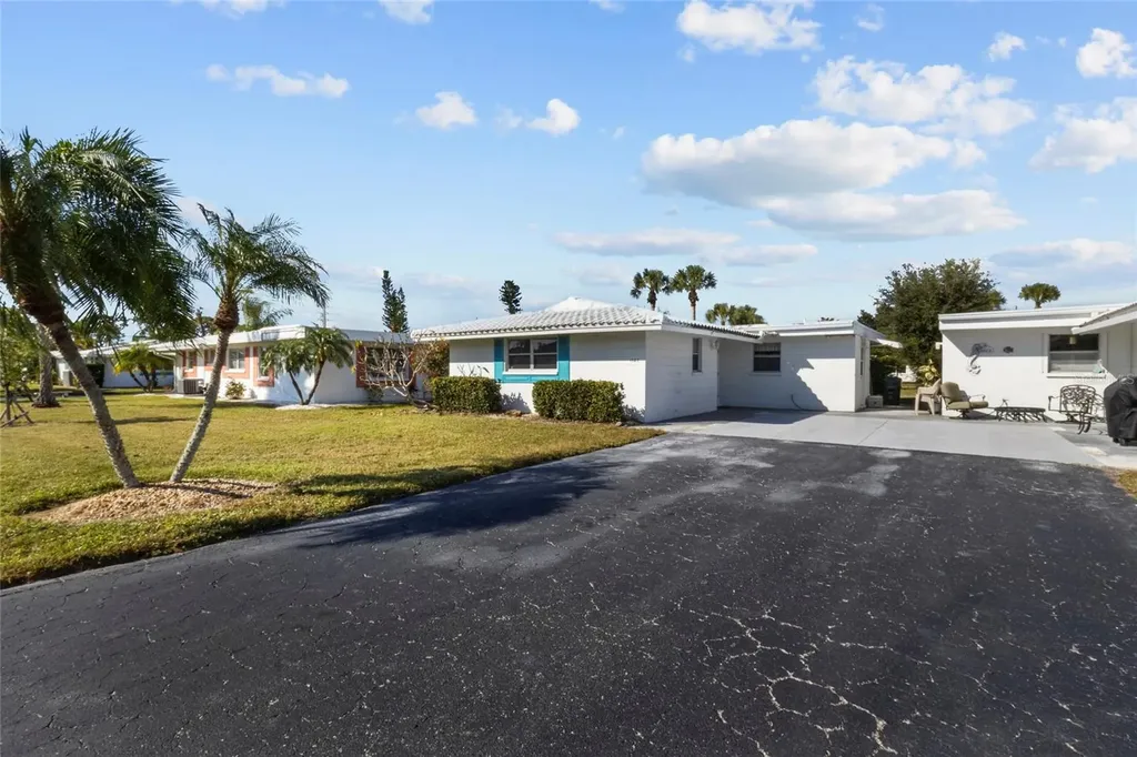1523 Lakeside Drive Venice FL 34293