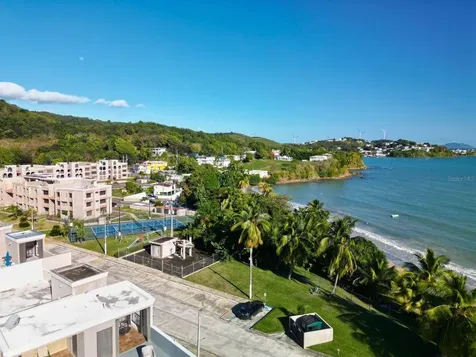 Cond Cala De Hucares Naguabo PR 00718