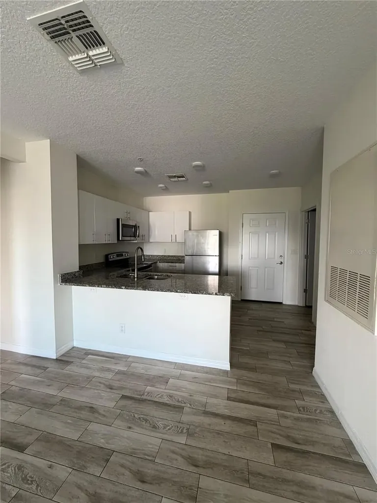 2121 Mccoy Road Orlando FL 32809