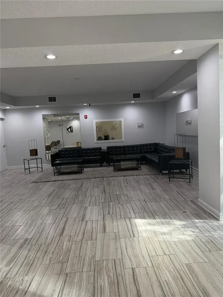 2121 Mccoy Road Orlando FL 32809