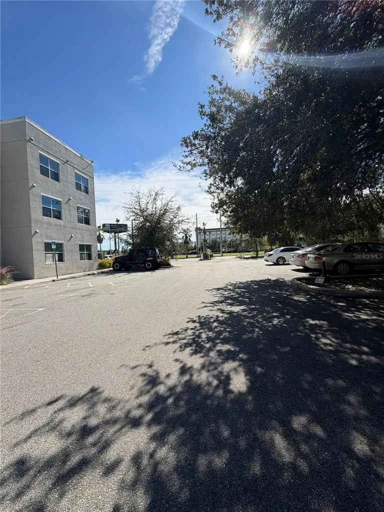 2121 Mccoy Road Orlando FL 32809