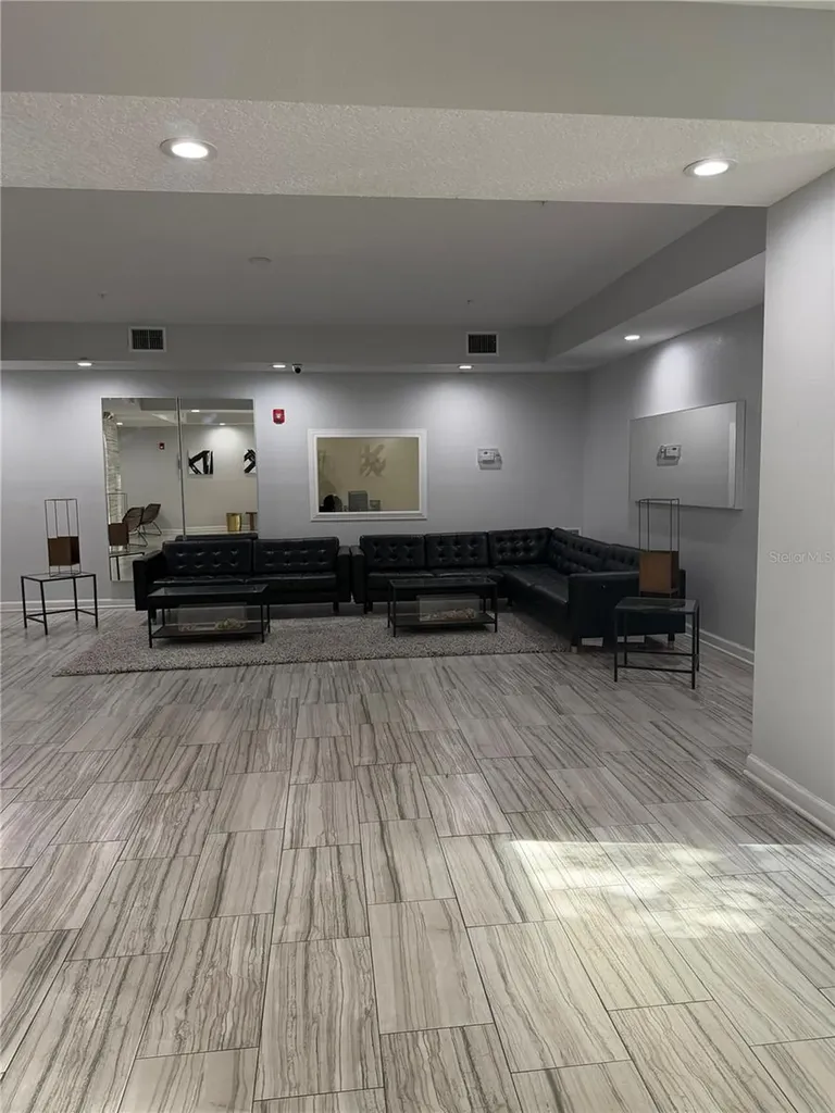 2121 Mccoy Road Orlando FL 32809