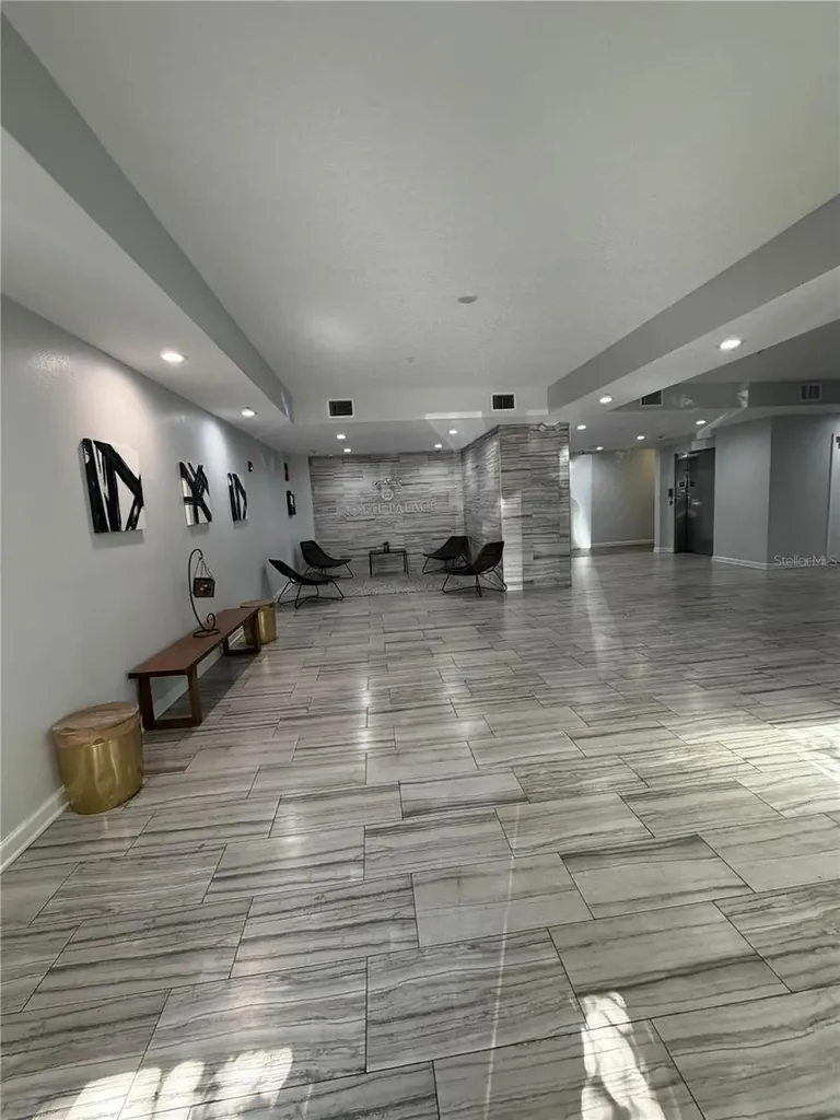 2121 Mccoy Road Orlando FL 32809