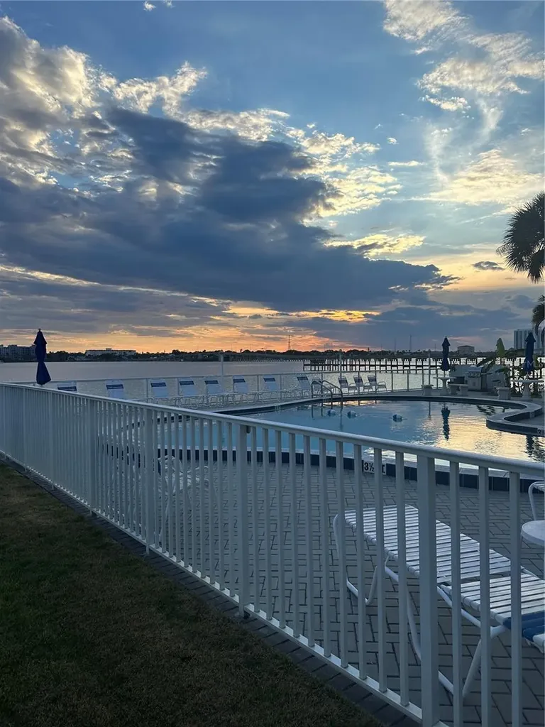 118 S Halifax Avenue Daytona Beach FL 32118