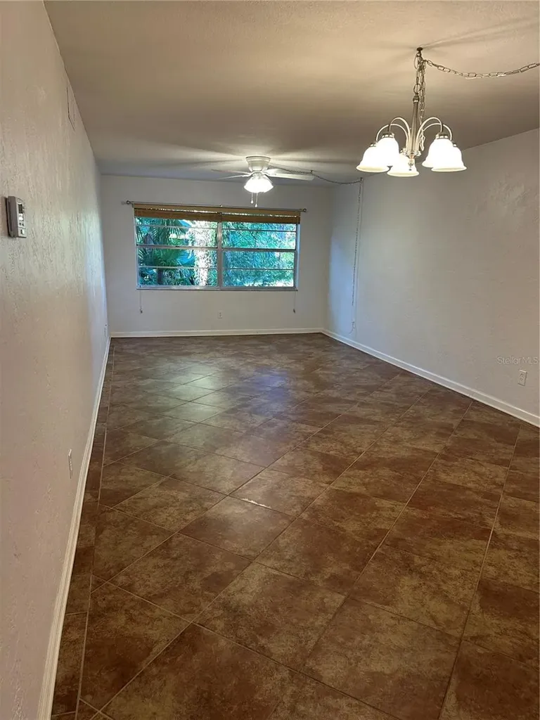 118 S Halifax Avenue Daytona Beach FL 32118