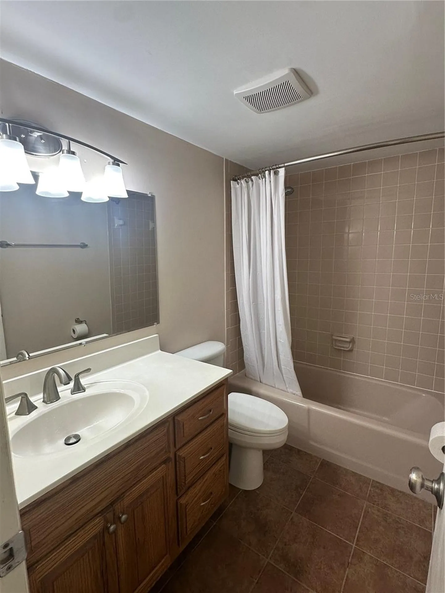 118 S Halifax Avenue Daytona Beach FL 32118
