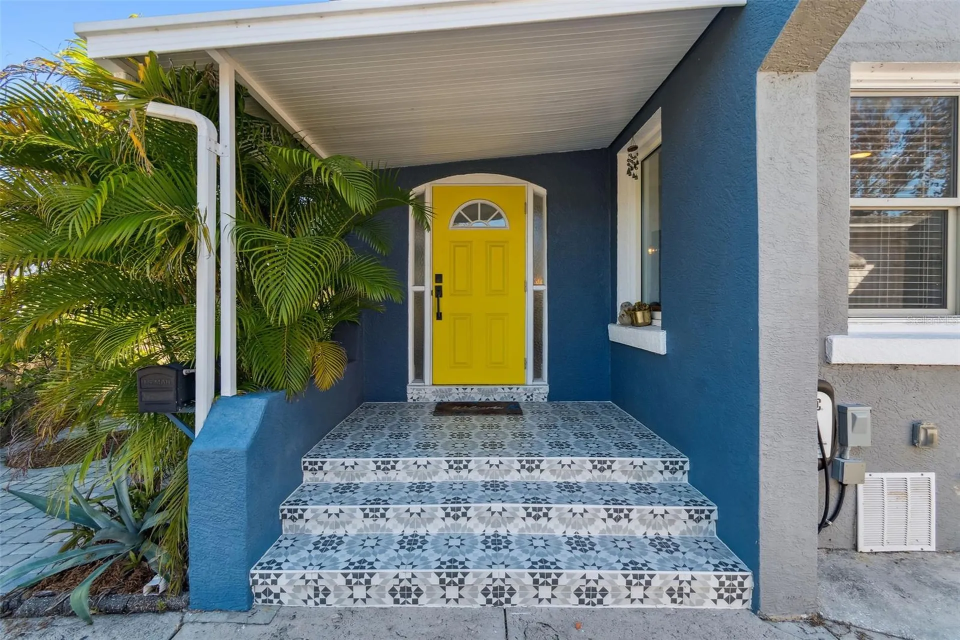 1120 17th Avenue N St Petersburg FL 33704