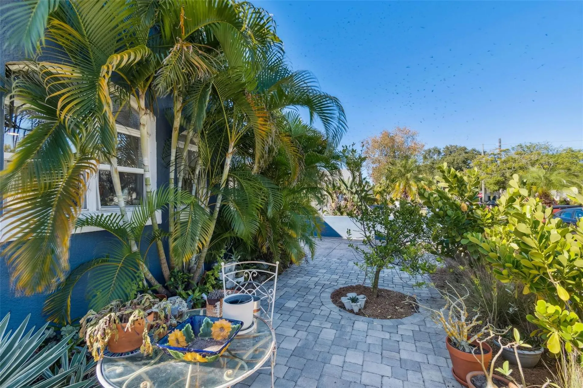 1120 17th Avenue N St Petersburg FL 33704