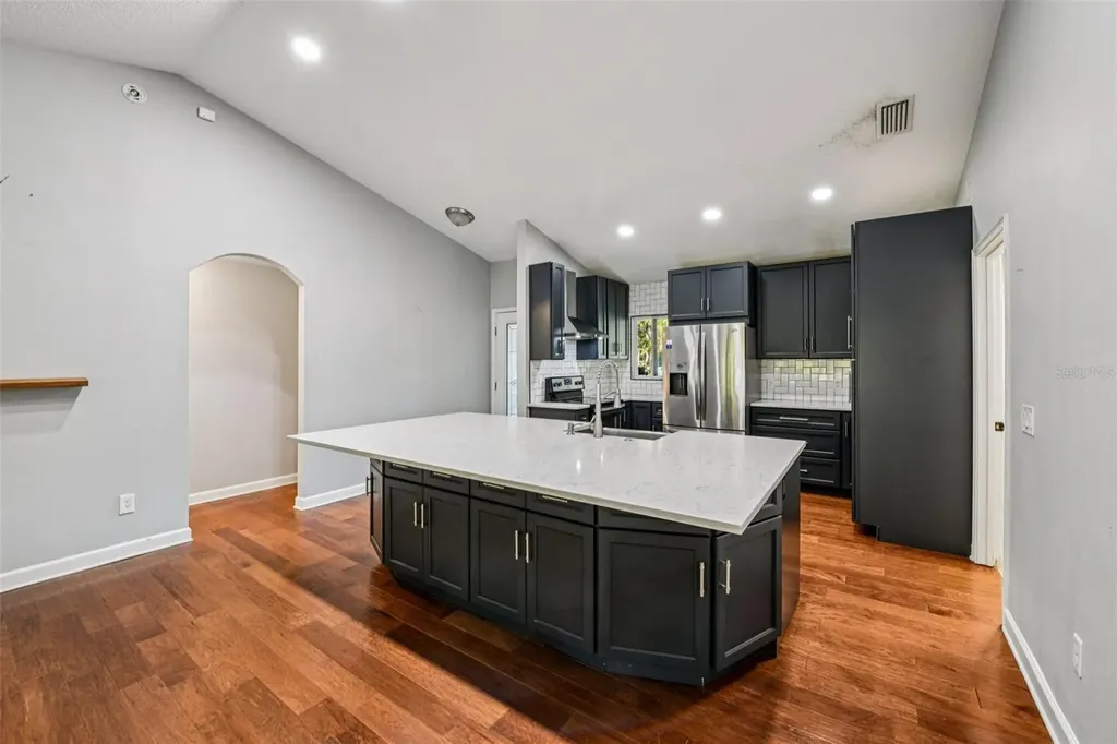 116 W 5th Street Chuluota FL 32766