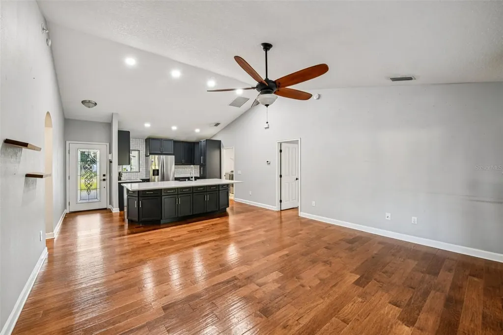 116 W 5th Street Chuluota FL 32766