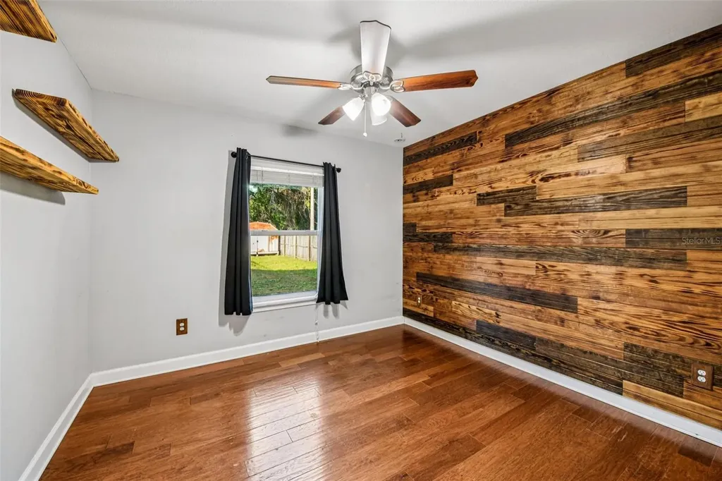 116 W 5th Street Chuluota FL 32766