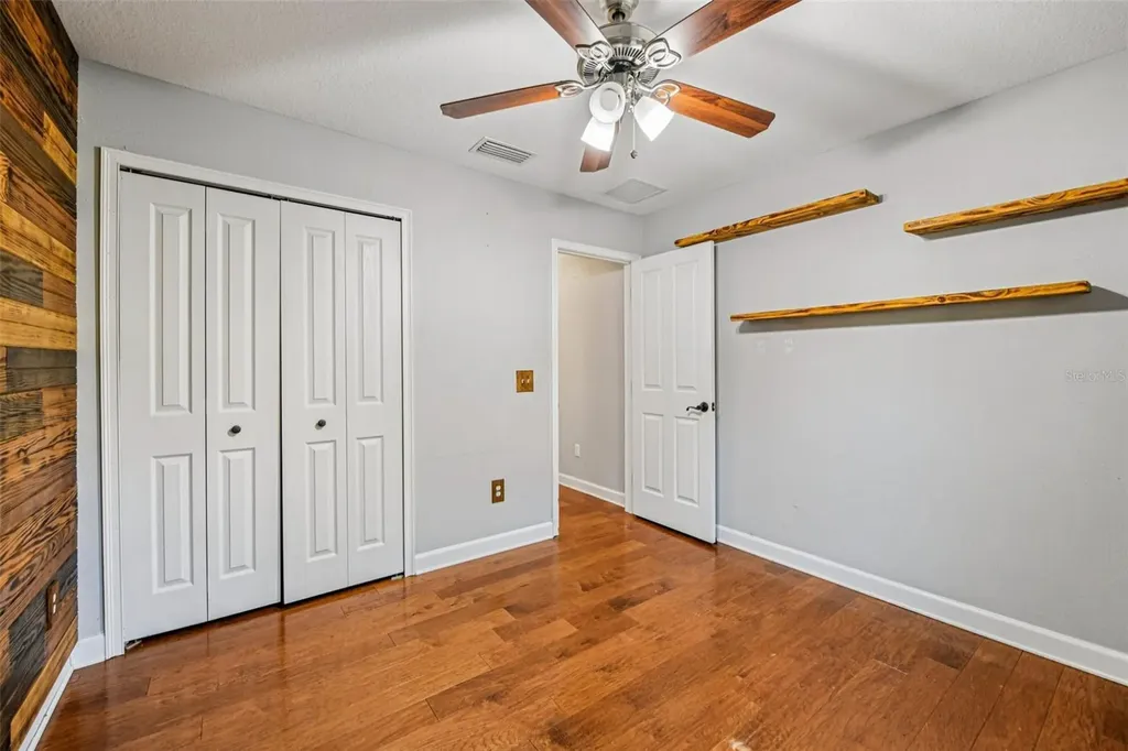 116 W 5th Street Chuluota FL 32766