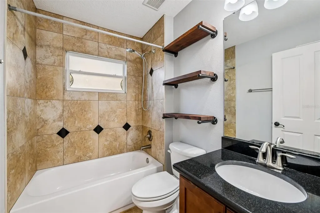 116 W 5th Street Chuluota FL 32766