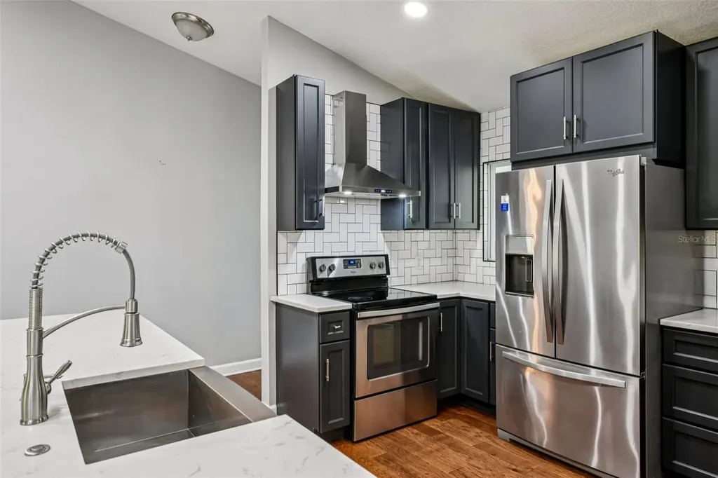 116 W 5th Street Chuluota FL 32766