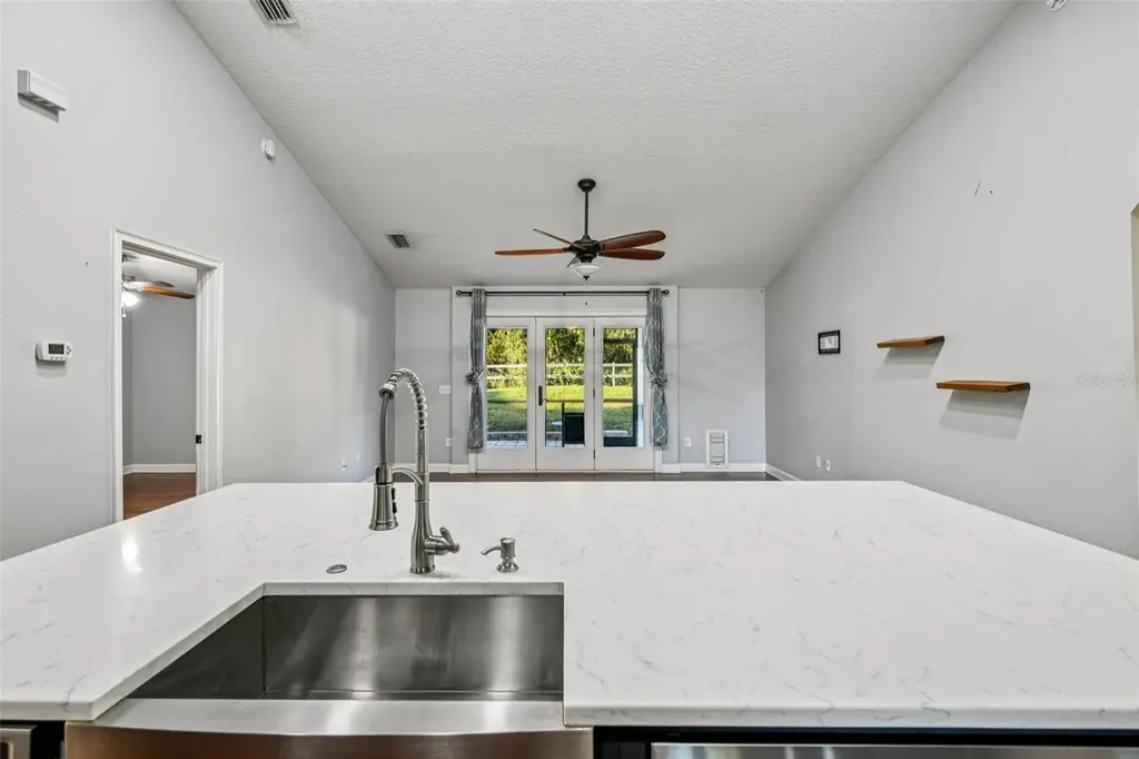 116 W 5th Street Chuluota FL 32766