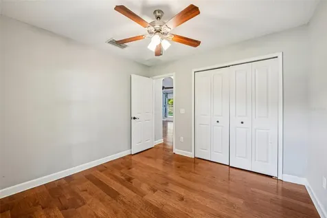 116 W 5th Street Chuluota FL 32766