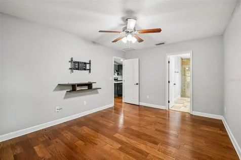 116 W 5th Street Chuluota FL 32766
