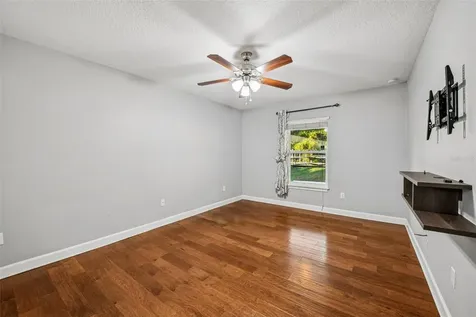 116 W 5th Street Chuluota FL 32766