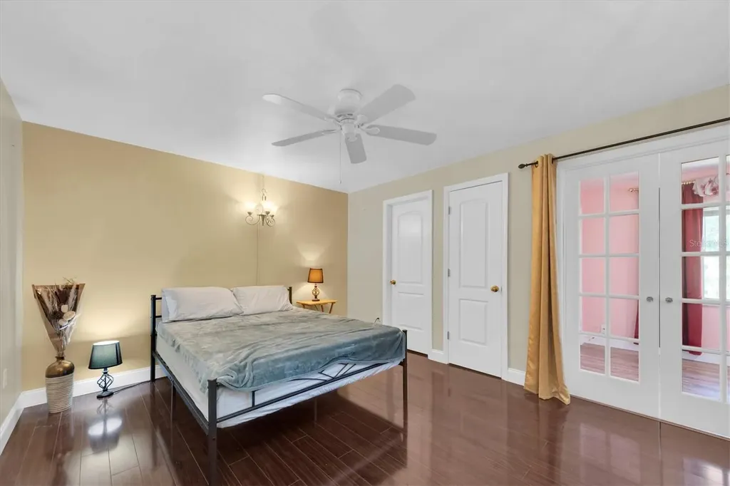 10032 65th Avenue N St Petersburg FL 33708