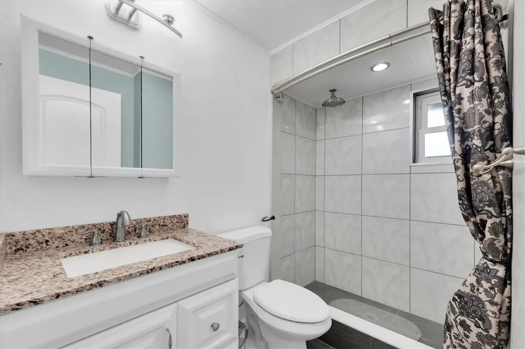 10032 65th Avenue N St Petersburg FL 33708