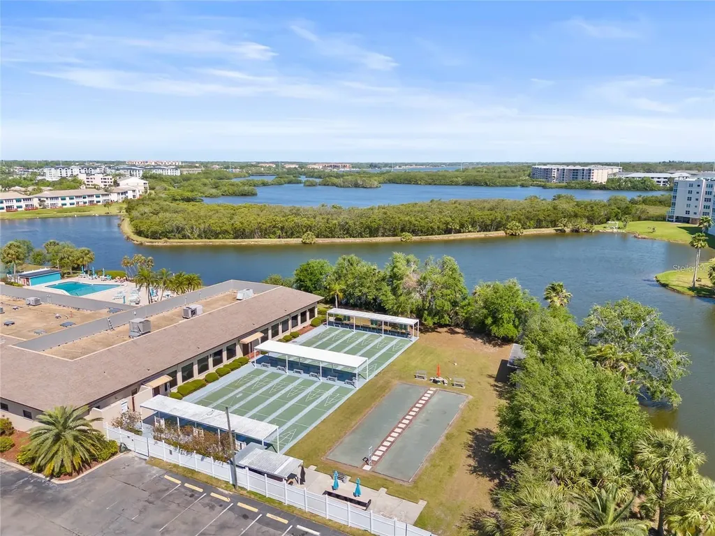 10032 65th Avenue N St Petersburg FL 33708