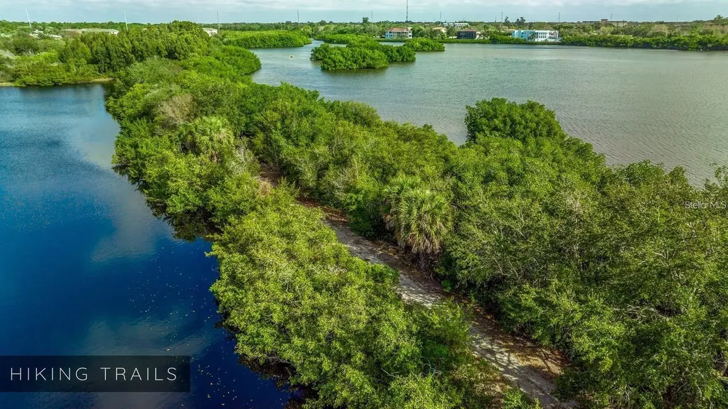 10032 65th Avenue N St Petersburg FL 33708