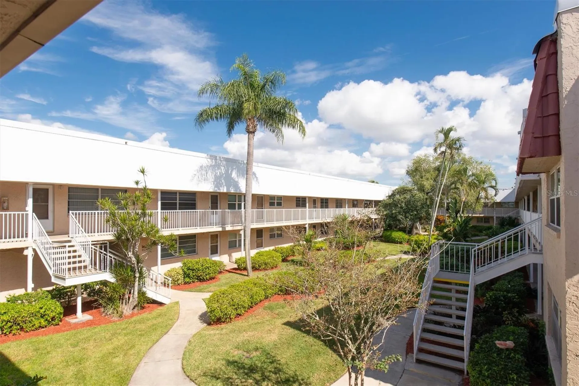 10032 65th Avenue N St Petersburg FL 33708