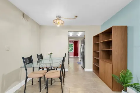 10032 65th Avenue N St Petersburg FL 33708