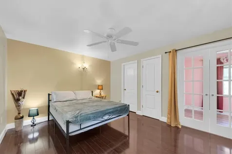 10032 65th Avenue N St Petersburg FL 33708