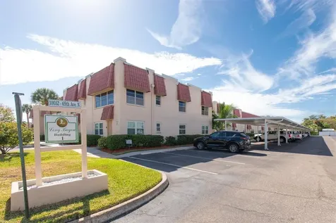 10032 65th Avenue N St Petersburg FL 33708