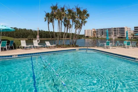 10032 65th Avenue N St Petersburg FL 33708