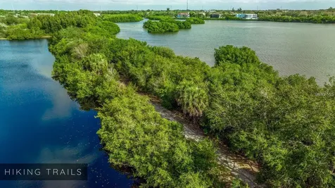 10032 65th Avenue N St Petersburg FL 33708