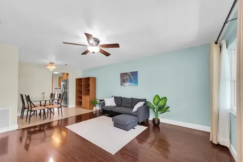 10032 65th Avenue N St Petersburg FL 33708