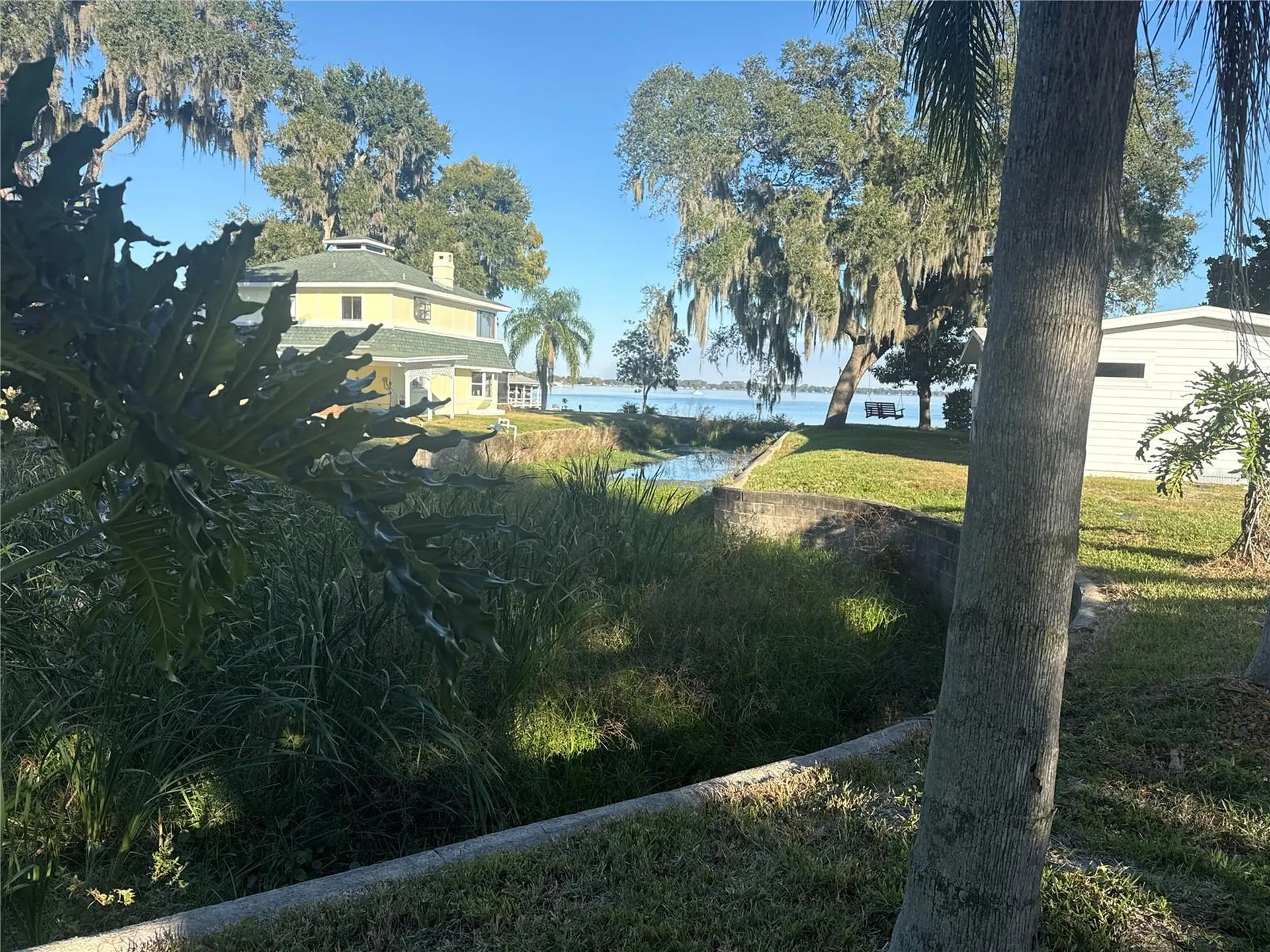 903 N Harbor Terrace Tavares FL 32778