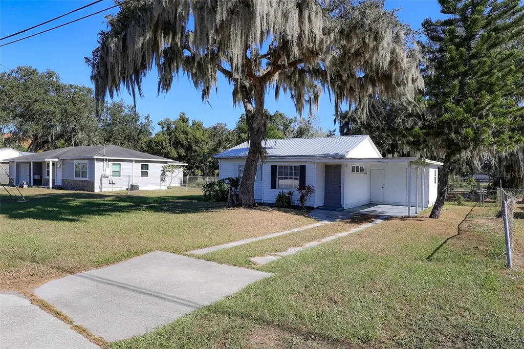 1950 E Valencia Drive Bartow FL 33830